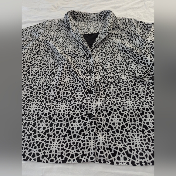 Notations Black and White Patterned Blouse - Picture 8 of 12